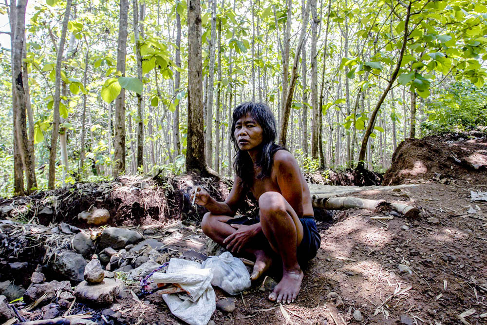 Boiman,warga dengan gangguan jiwa yang tinggal berdua dengan saudaranya Slamet yang menderita keterbelakangan mental.